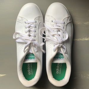 Adidasneo cloud foam memory footbed.